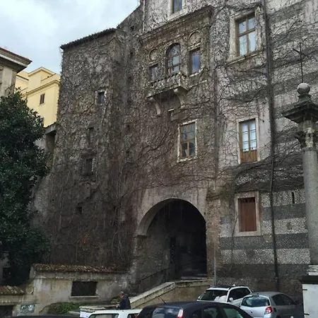 A 300 Passi Dal Colosseo * Řím